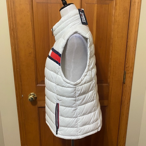 NWT Tommy Hilfiger Puffer Vest Bright White - Picture 4 of 4